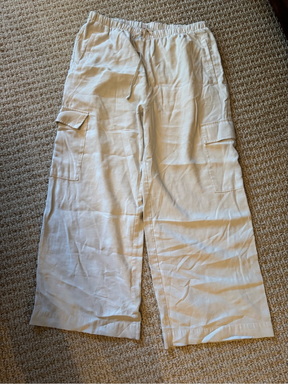 Old Navy L Lightweight drawstring Wide-Leg Cargo Pants in light Khaki